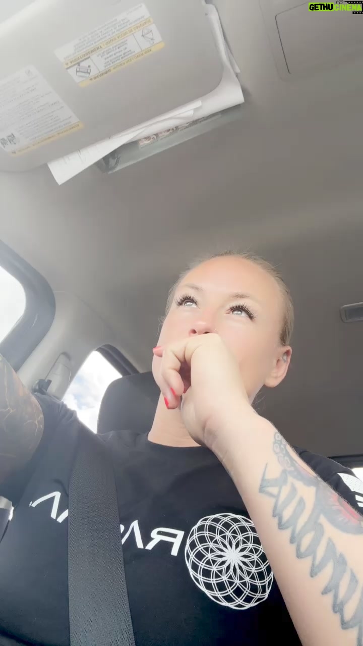 Jessica Borga - 105 Likes - If you wanna come get it, you know where Iāll be šš