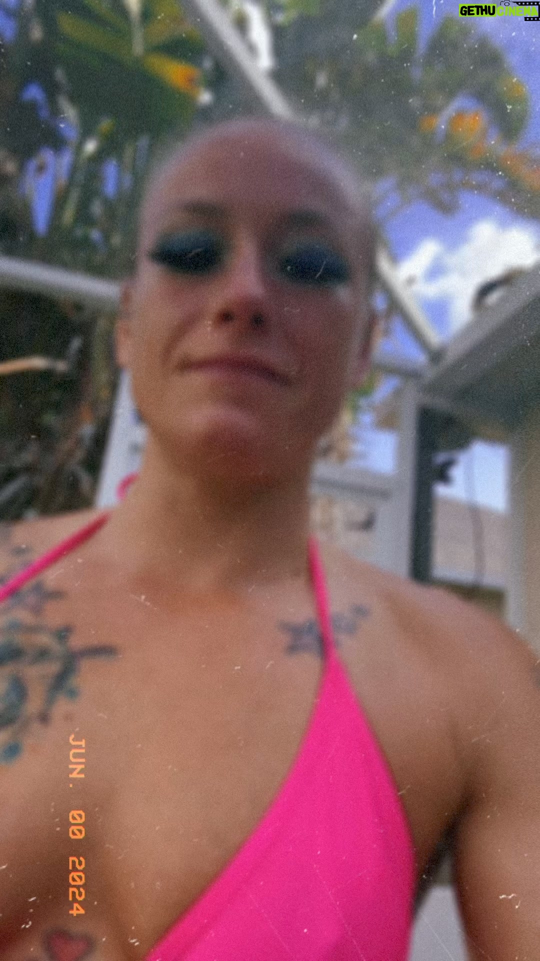 Jessica Borga - 480 Likes - Cold plunge time #proathlete #recovery