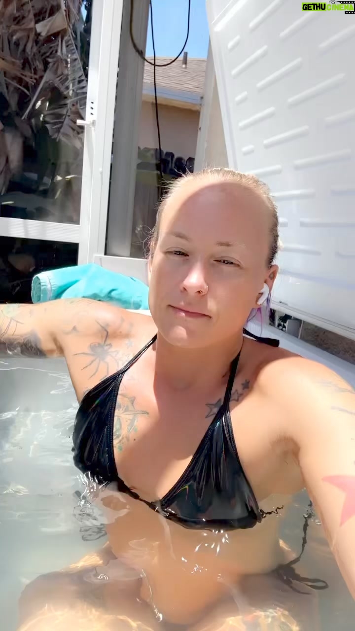 Jessica Borga - 206 Likes - Cold plunge in between trainings! My favorite time ā¤ļø