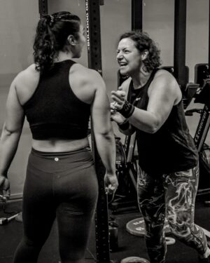 Jessica Fostekew Instagram - I love these official pictures from @theblackcatthrowdown by 

📸 @lizstiddardcrossfitphotos 

WHAT A GREAT BIG MEGA LOAD OF FUN @georgiarosebeahan 💪🏻