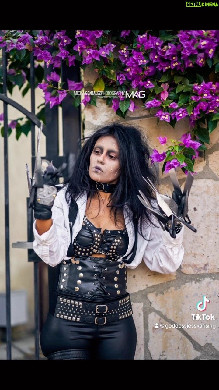Jessica Franco - 3 Likes - Can you tell I’m a Edward Scissorhands fan? Happy Halloween everyone 🎃 Stay safe out there 🖤
•
Photo credit @mickthatphotoguy
Costume design @rare.breedz_ @goddess_jesska