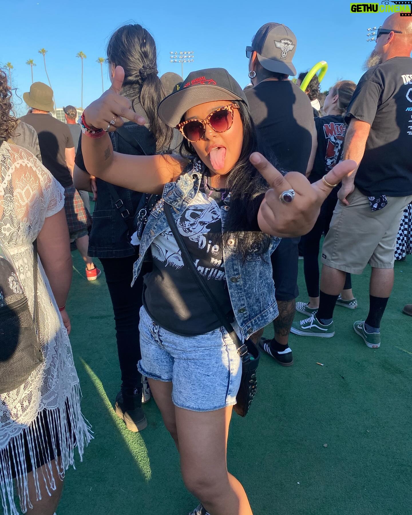 Jessica Franco - 244 Likes - Oh and I ran into this cutie @blakeanderson at the @novaluesfestival 😘 As if my day couldn’t make me smile any bigger!!! Like icing on the cake!! I fkn love you @blakeanderson 🥰 Let me know next time you’re in town 🤗