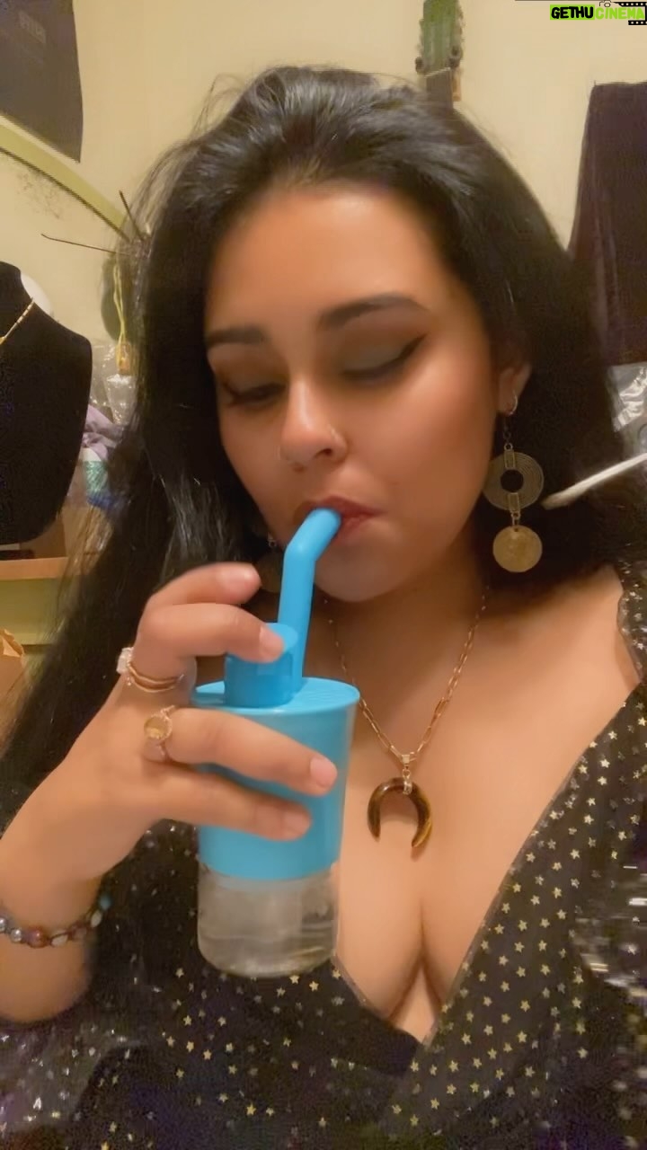 Jessica Franco - 3 Likes - Loving this piece 🔥 Maybe do some Christmas shoppin or treat yoself to the Honey Cup from @waxmaidstore.marketing 💚 Easy to use and comes with two atomizers!!
Use code 420Goddess for a 10% discount.
•
Thank you @waxmaid.brett @waxmaid_backup