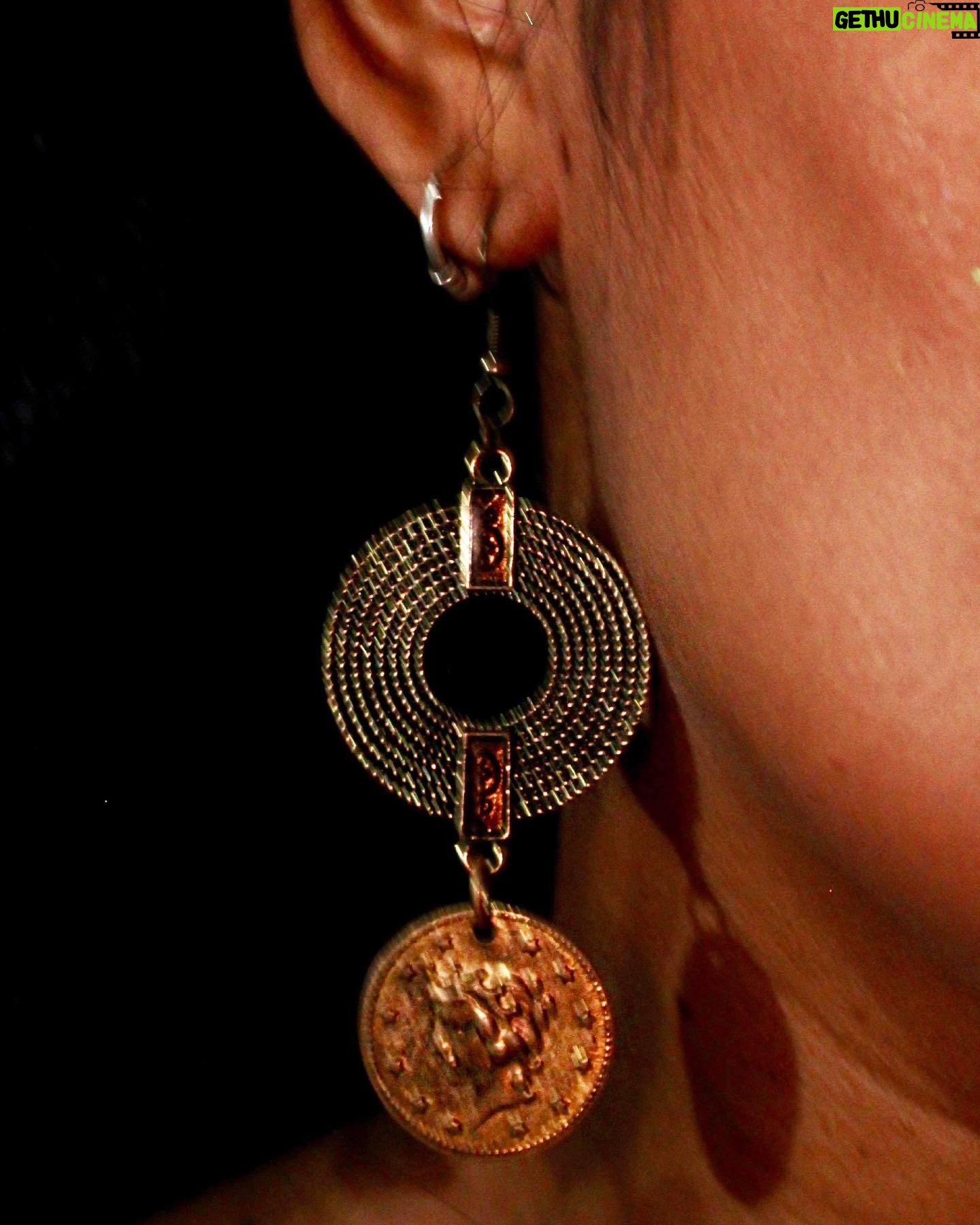 Jessica Franco - 3 Likes - Gold coin earrings. Only a couple left. Grab them now 😍
•
Photog/MUA/Hair @elithefungi @elithemakeupguy @elithecosmoguy
Model/design @goddess_jesska @goddess_jesska2.0
Assistant @chompystraws
•