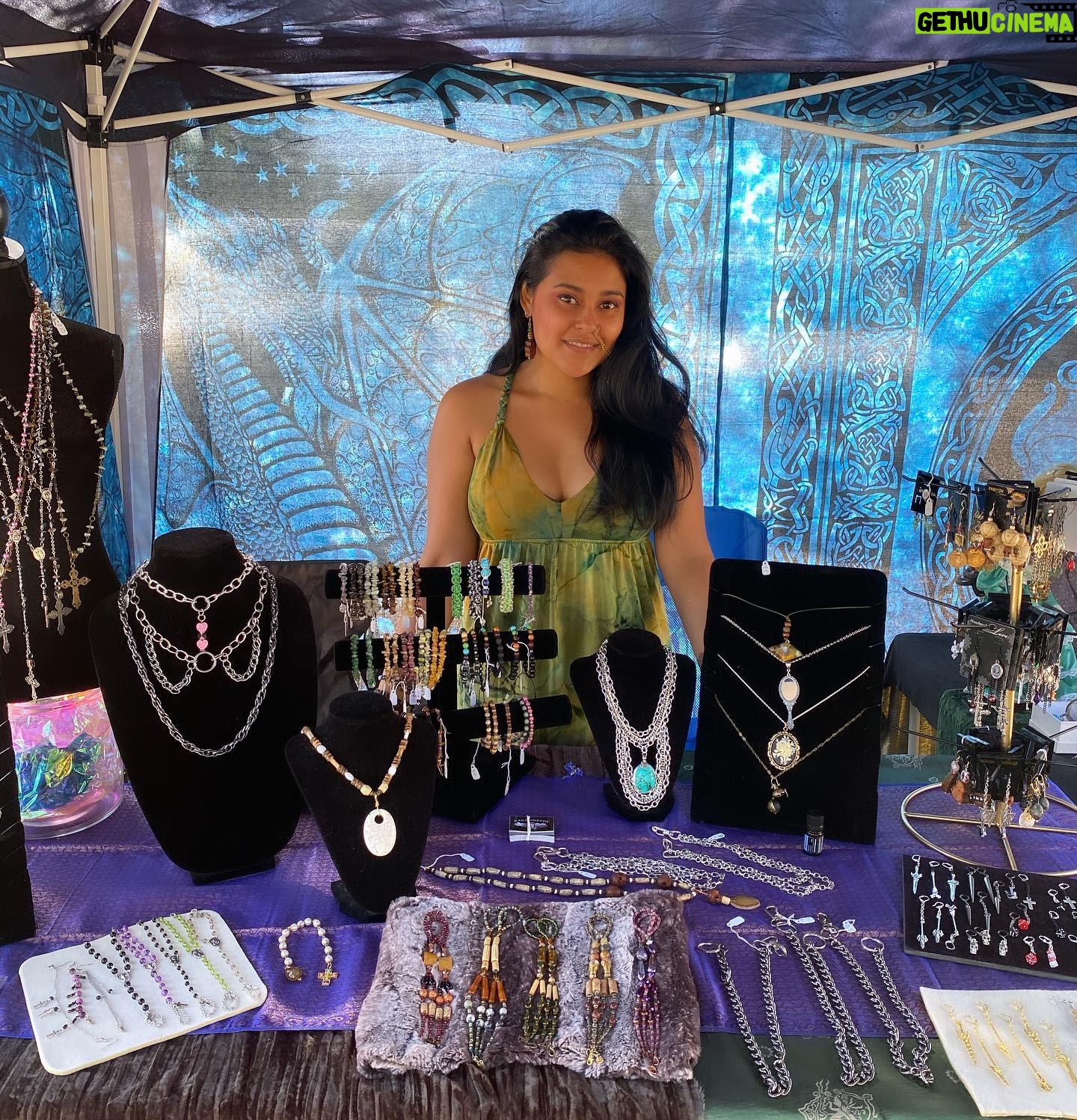 Jessica Franco - 3 Likes - My weekend was pretty eventful and full of culture. My first vending with @dollhousetattoo and @sikh_riders_of_america and to finish it off. I hit the @bakersfieldgreekfest 😃
Thank you everyone for your love and support 💟
Much love and hugs
