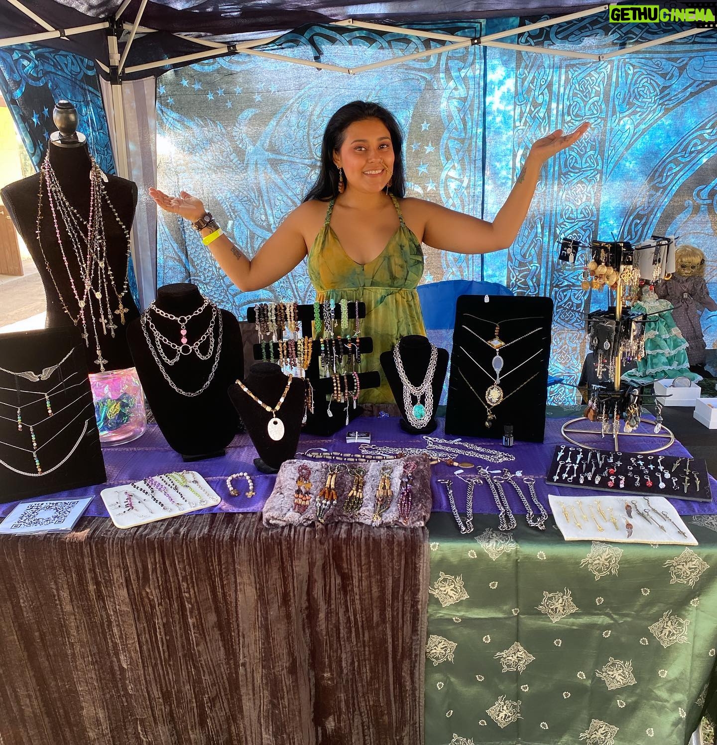 Jessica Franco - 3 Likes - My weekend was pretty eventful and full of culture. My first vending with @dollhousetattoo and @sikh_riders_of_america and to finish it off. I hit the @bakersfieldgreekfest 😃
Thank you everyone for your love and support 💟
Much love and hugs