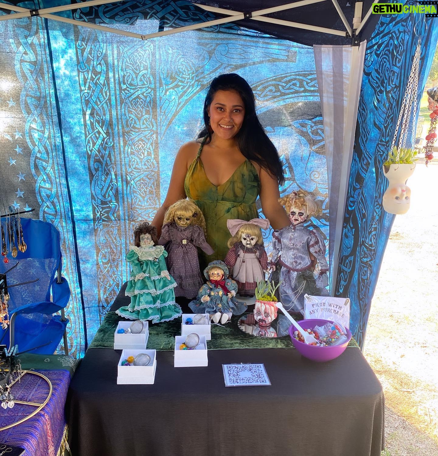 Jessica Franco - 3 Likes - My weekend was pretty eventful and full of culture. My first vending with @dollhousetattoo and @sikh_riders_of_america and to finish it off. I hit the @bakersfieldgreekfest 😃
Thank you everyone for your love and support 💟
Much love and hugs