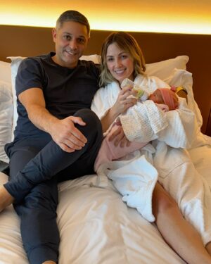 Jessica Knoll Instagram - Franklin’s sister, Sydney Knoll-Cortese, was born 11/13/23 at 9:11am, making her a double Scorpio 👹. Thank you so much to our surrogate, Macy, for keeping her safe and strong these last nine months. Maybe one day I’ll write more, but for now I have Sydney’s early childhood education to worry about. See slide four for details.