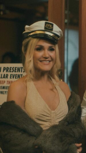 Jessica Lowe Instagram - Chief Fun Officer, at your service! 🫡 #MinxSTARZ