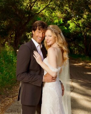 Jessica Morris Instagram - Happy 1 year anniversary my love @ribhillis Best year of my life. I’m happier than I’ve ever been💋❤️🧩🥰