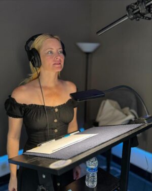 Jessica Morris Instagram - One of my favorite places to do ADR! New movie coming soon!🎬😃Repost from @imageresources
•
Always a highlight to work with the wonderful @jessicamorris01 🎥🎬🎙️#lifetimemovies greatest escape artist! #adr #postproduction #woodlandhills #tvmovies #indiefilmlife #davinciresolve #protools