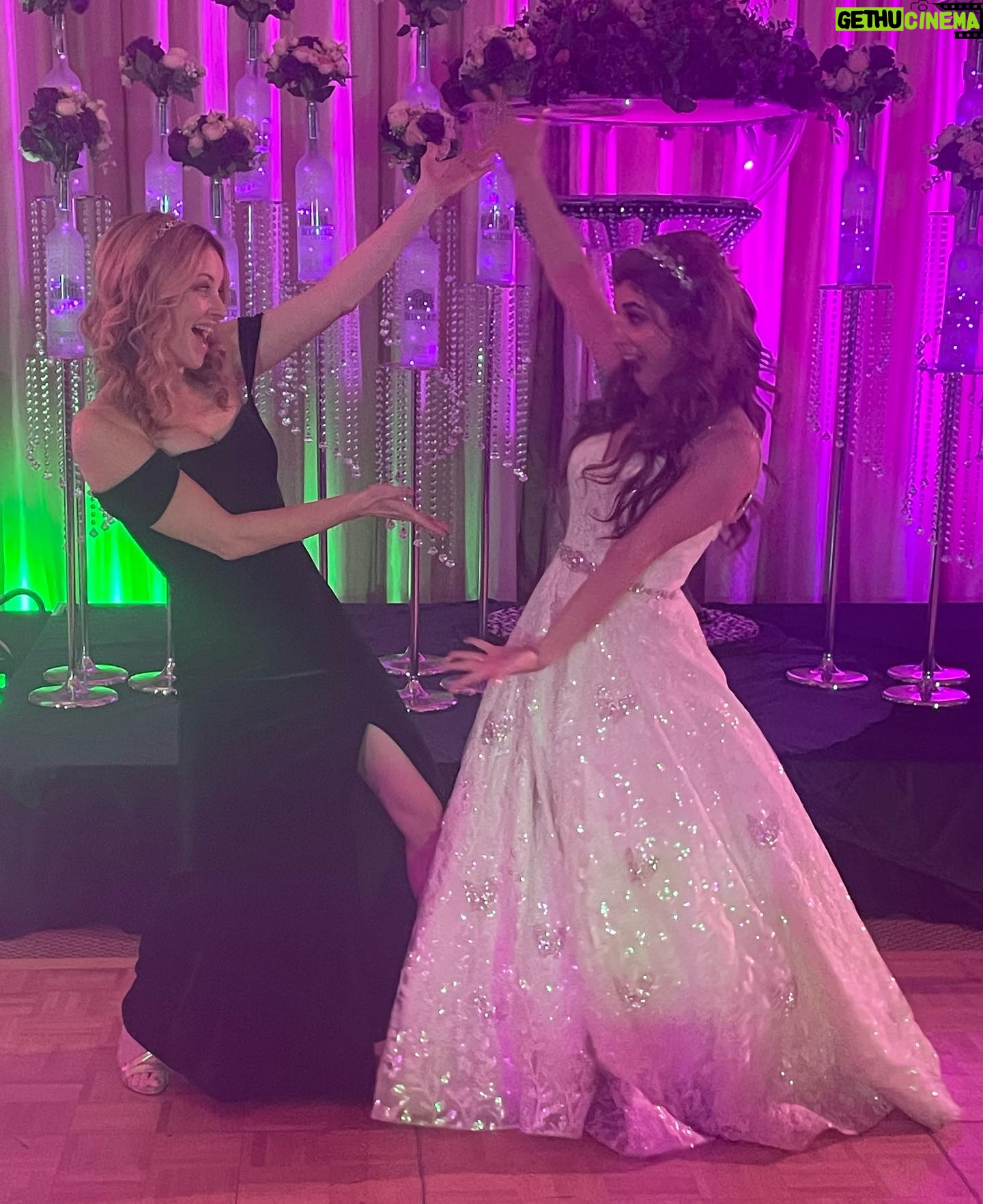 Jessica Morris - 488 Likes - Such a wonderful wedding and the most beautiful bride😍Congrats @realcharlesband & @robinsydney7 ❤️😊