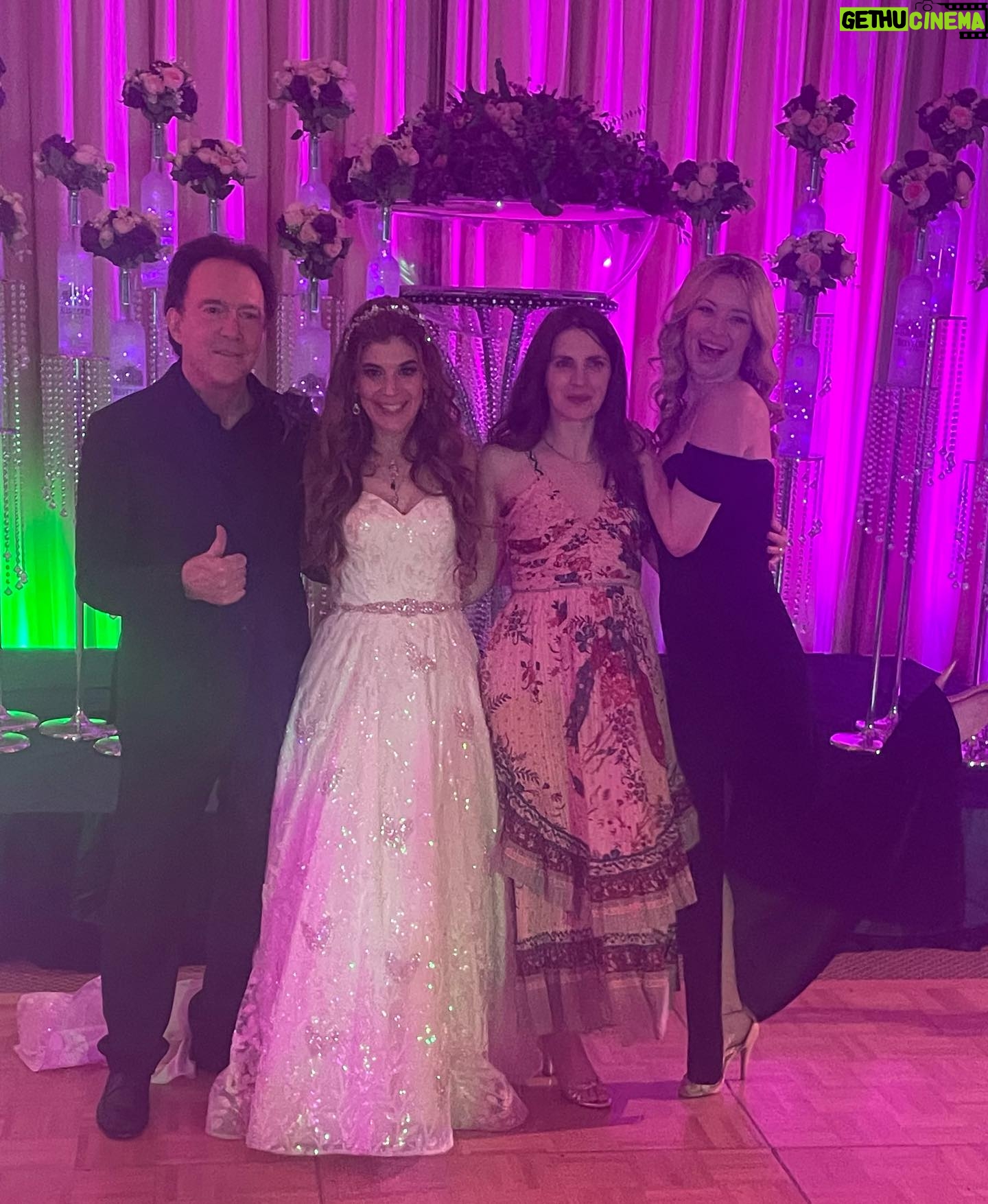 Jessica Morris - 488 Likes - Such a wonderful wedding and the most beautiful bride😍Congrats @realcharlesband & @robinsydney7 ❤️😊
