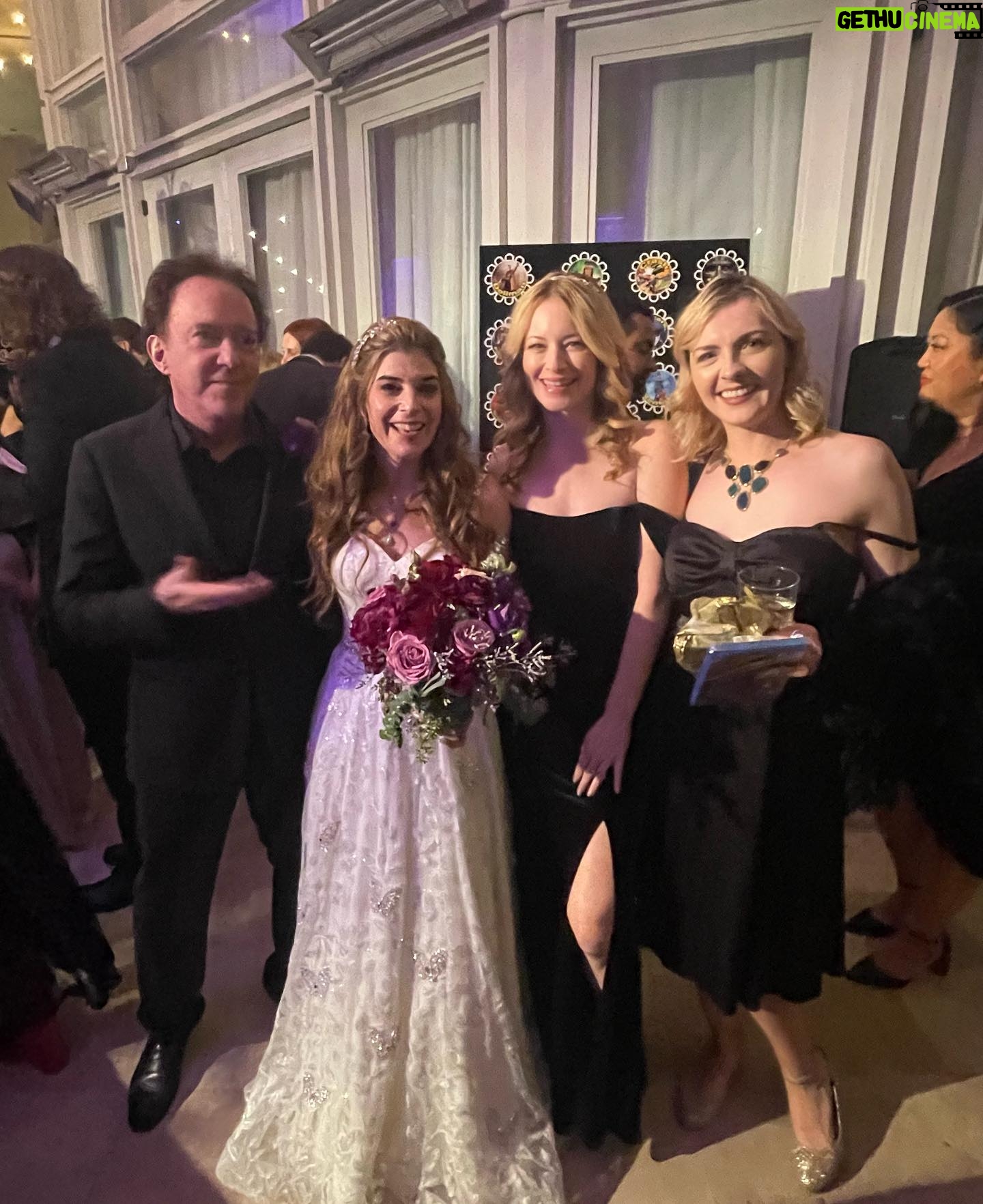 Jessica Morris - 488 Likes - Such a wonderful wedding and the most beautiful bride😍Congrats @realcharlesband & @robinsydney7 ❤️😊