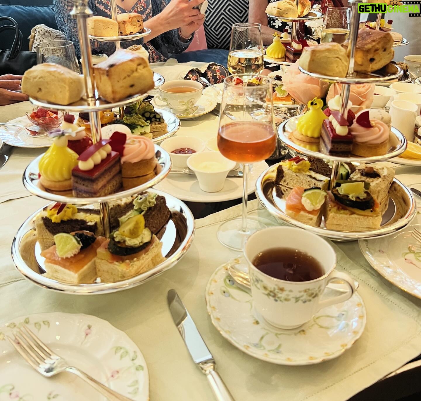 Jessica Morris - 495 Likes - Such an amazing tea party ladies! 😃💖☕️🌸