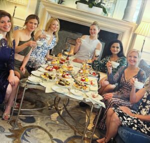Jessica Morris Instagram - Such an amazing tea party ladies! 😃💖☕️🌸