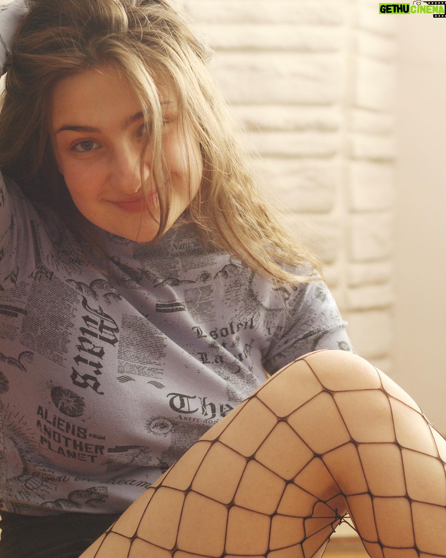 Jessie Franks - 650 Likes - This just about sums up my week...
*
*
*
*
*
*
#egirl #teenagegirl #fishnets #tiktok #weekend #ootd #fashion #outfit
#quarantine #pandemic #2020 #actor #influencer #cute #singer #talent #talented #teen #famous