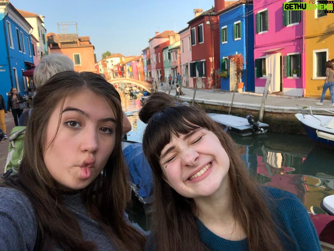 Jessie Franks - 1.3K Likes - Whatās your favorite color? ā¬ļøā¬ļøā¬ļø
ā¢
ā¢
ā¢
ā¢
ā¢
#travel #friends #teenactors #actor #singer #colors #teensinger #famous #bff #veniceitaly
