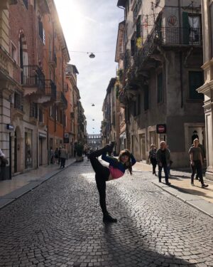 Jessie Franks Instagram - Traveling Italy with my best friend was the best holiday gift I could’ve asked for 💙 Where do you want to travel?
•
•
•
•
#travel #italy #teentravel #actor #singer #traveltheworld #italian #verona #holidays