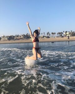 Actress Jessie Franks HD Instagram Photos and Wallpapers May 2018