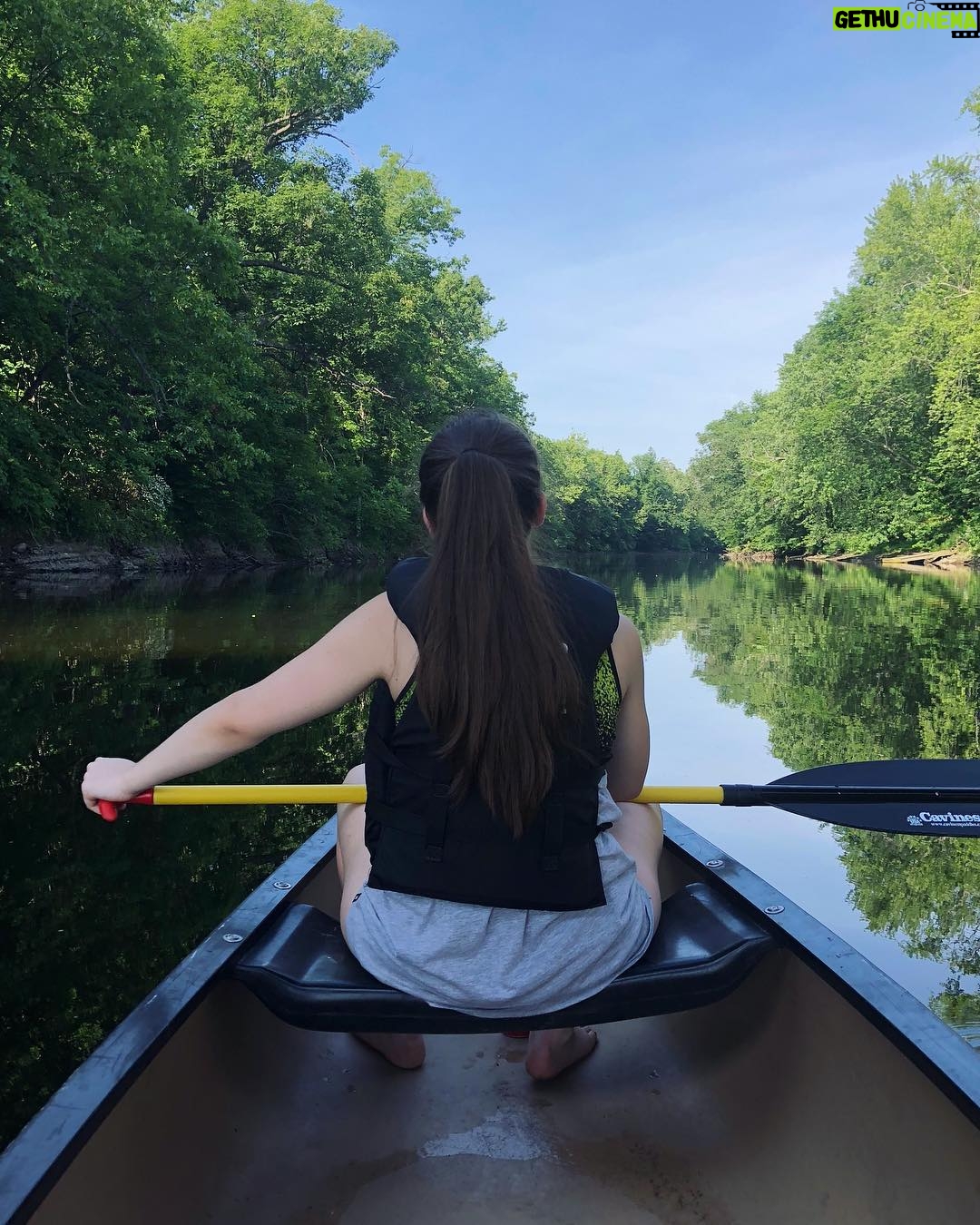 Jessie Franks - 448 Likes - I went canoeing in NY, felt like Pocahontas! šæš #justaroundtheriverbend