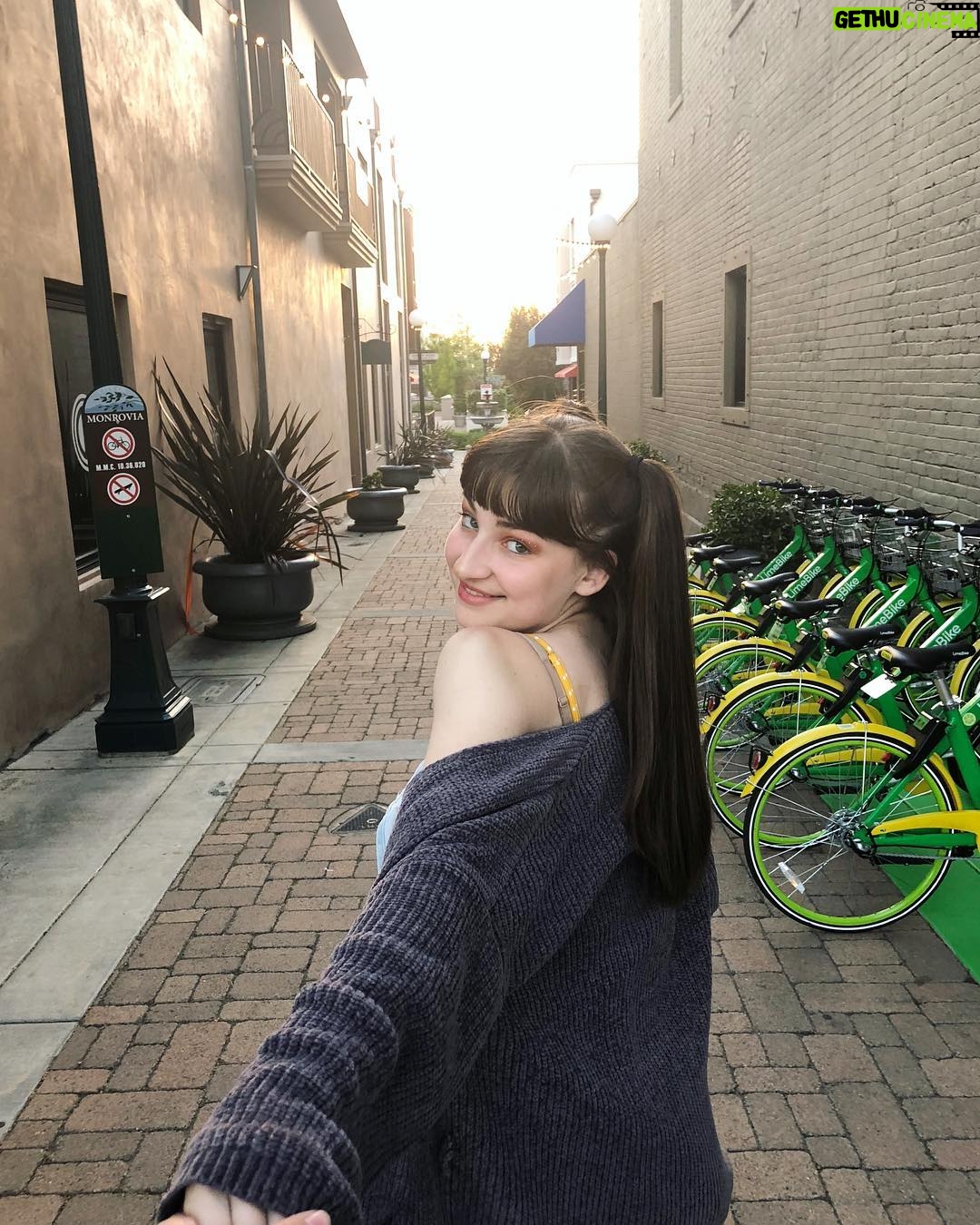 Jessie Franks - 544 Likes - Let's adventure :)