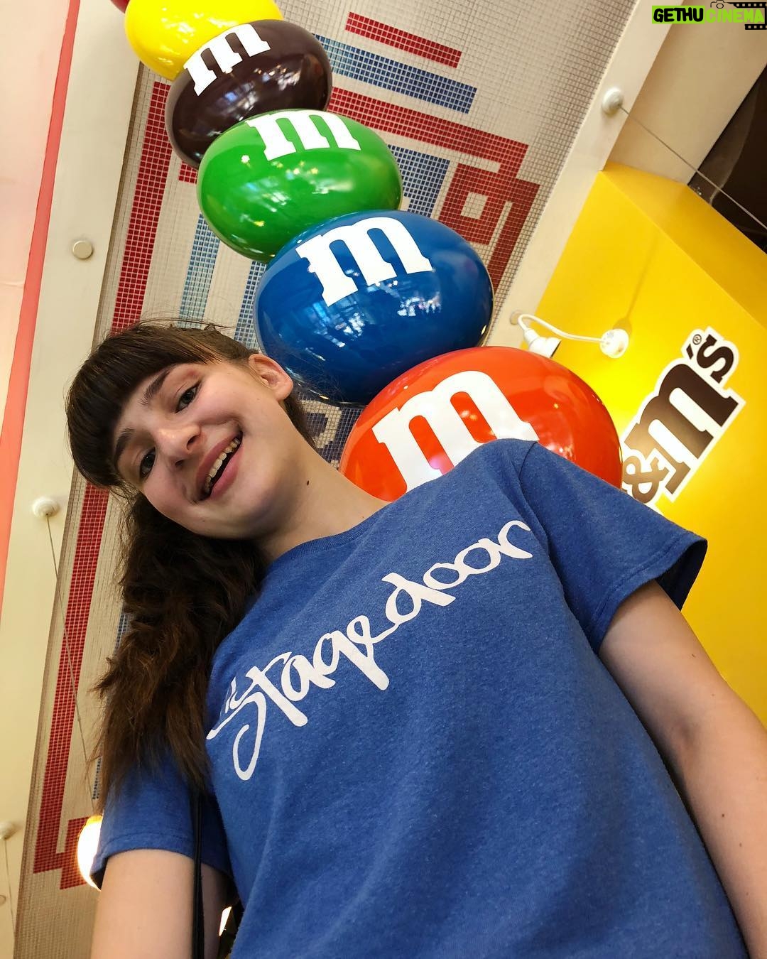 Jessie Franks - 594 Likes - Who doesnāt love some M&Ms? @mmschocolate