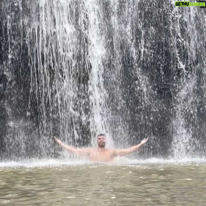 Jesús Mosquera - 49.7K Likes - Reconnecting 🔋
