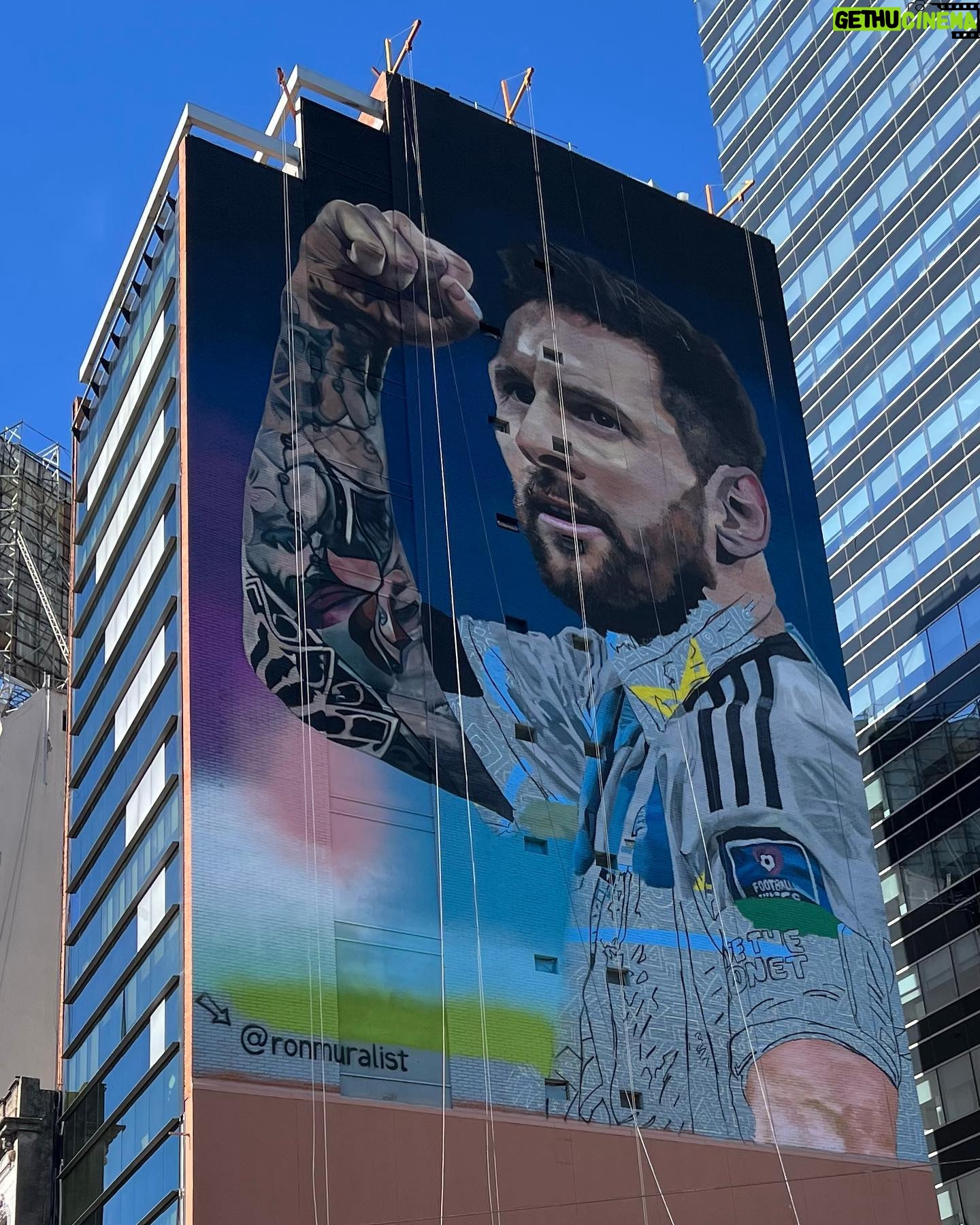 Jesús Mosquera - 23.4K Likes - Te voy a extrañar Buenos Aires.
Gracias por todo lo que me has dado estos 3 meses.
Te llevo en mi corazón 💙🇦🇷