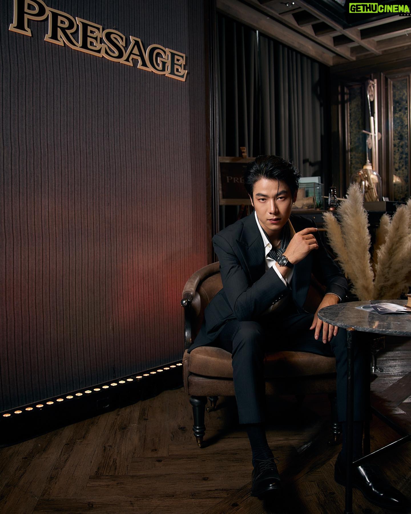 Jet Somjet Saejang - 8.3K Likes - SEIKO PRESAGE Gentleman Party ครั้งแรกของการบอกเล่าเรื่องราวสุดคลาสสิค ผ่านคอลเลกชันเรือนเวลาระดับ Craftsmanship เพื่อสะท้อนตัวตนของเหล่า Gentleman ที่มีความหลงใหลในสุนทรียะสไตล์ญี่ปุ่นอันประณีตและบรรจง พร้อมสัมผัส 4 ซีรีส์หลัก Craftsmanship Series, Sharp Edged Series, Style 60’s และ Cocktail Time @seiko_thailand
#seikothailand
#seikopresage
#gentlemanpart
@verasalonstudio