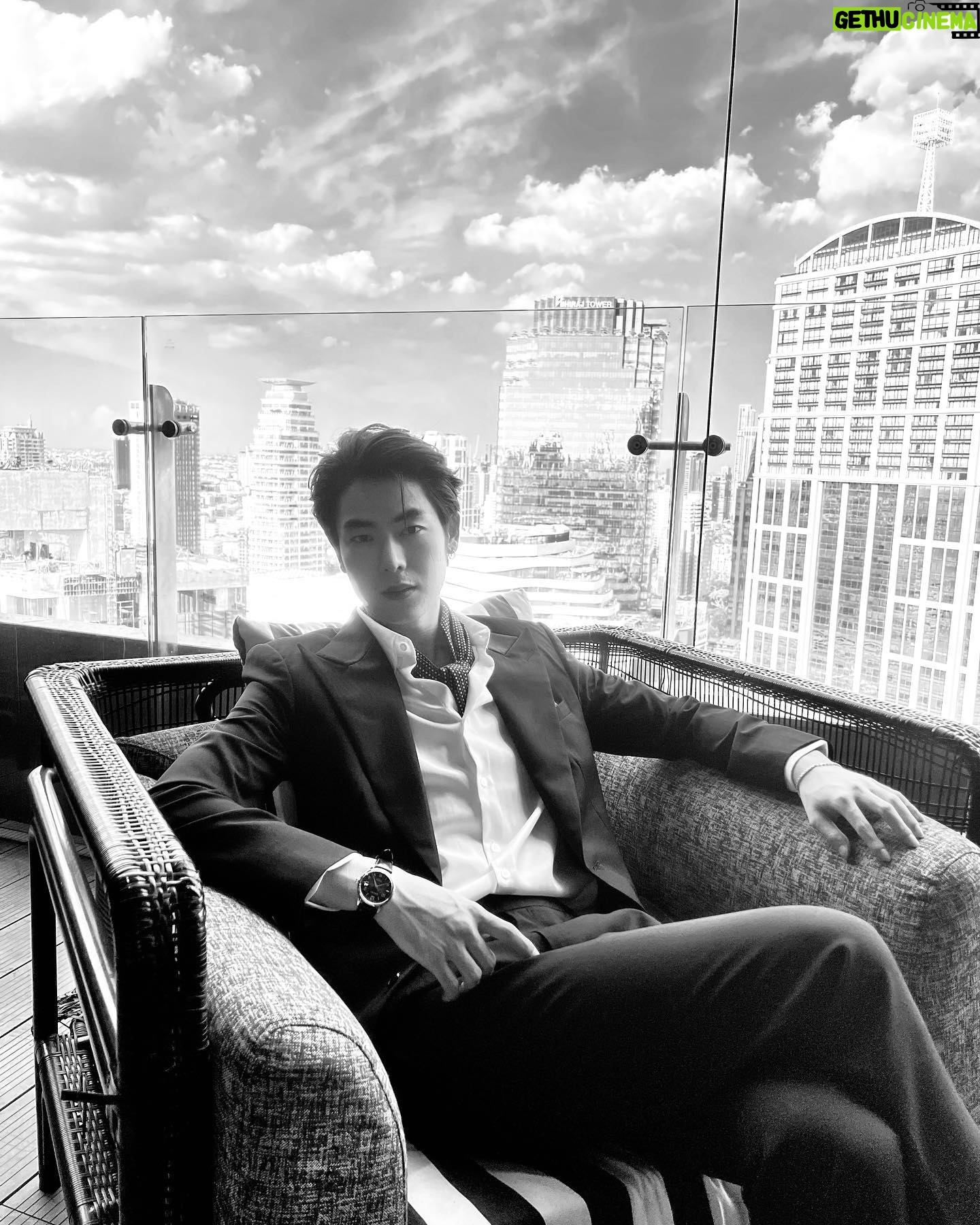 Jet Somjet Saejang - 8.3K Likes - SEIKO PRESAGE Gentleman Party ครั้งแรกของการบอกเล่าเรื่องราวสุดคลาสสิค ผ่านคอลเลกชันเรือนเวลาระดับ Craftsmanship เพื่อสะท้อนตัวตนของเหล่า Gentleman ที่มีความหลงใหลในสุนทรียะสไตล์ญี่ปุ่นอันประณีตและบรรจง พร้อมสัมผัส 4 ซีรีส์หลัก Craftsmanship Series, Sharp Edged Series, Style 60’s และ Cocktail Time @seiko_thailand
#seikothailand
#seikopresage
#gentlemanpart
@verasalonstudio