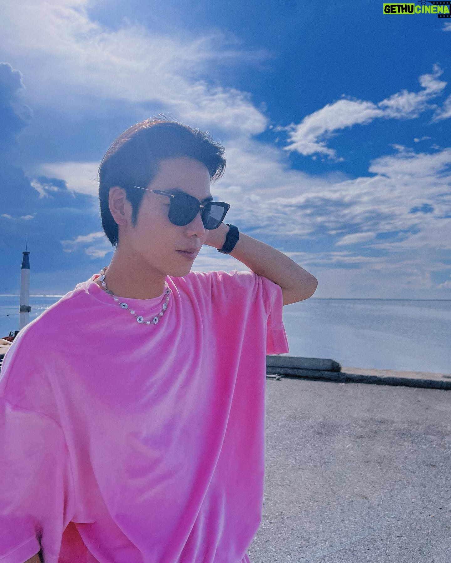 Jet Somjet Saejang - 7.6K Likes - Let's STAY FOR THE NIGHT
@teamwangdesign
#teamwangdesign
#teamwangdesignsparkles
#stayforthenight