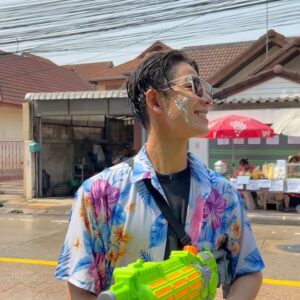 Jet Somjet Saejang Instagram - สวัสดีปีใหม่ไทย🎉💦