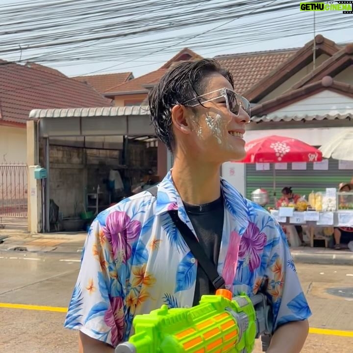 Jet Somjet Saejang - 29K Likes - สวัสดีปีใหม่ไทย🎉💦
