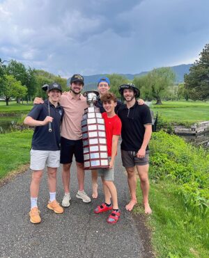 Jett Klyne Instagram - swipe to see how old I was when I became a @penticton.vees fan 👉 Champions again! 14 Fred Page Cups and counting #goveesgo #lifer #hockeyislife #canadian #younghollywood #penticton