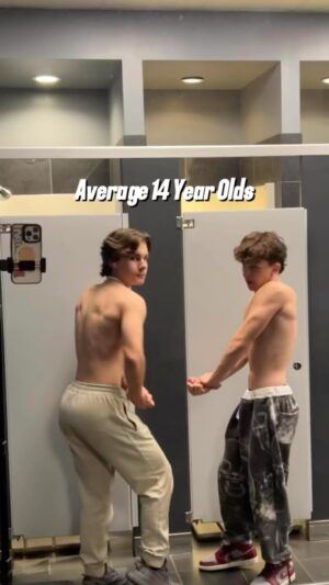 Jett Klyne Instagram - not enough pre.

#bodybuilding #fitness #lifting #bulk