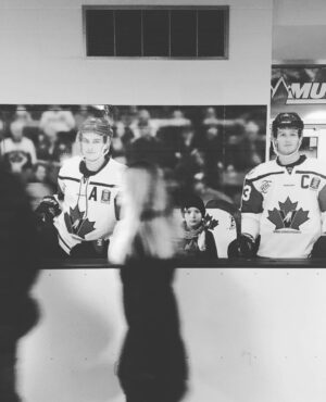 Jett Klyne Instagram - swipe to see how old I was when I became a @penticton.vees fan 👉 Champions again! 14 Fred Page Cups and counting #goveesgo #lifer #hockeyislife #canadian #younghollywood #penticton