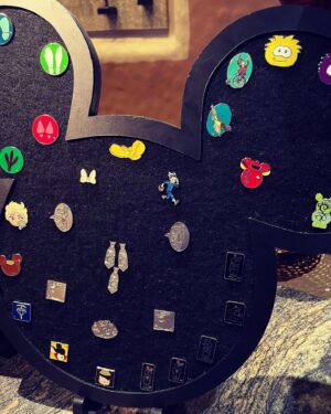 Jett Klyne Instagram - Bro I’m a pin in Disney World 🤯thanks for sending @chaoticblum 💚  #marvel #disneyworld #younghollywood