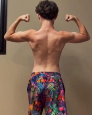 Jett Klyne Instagram - every day a little closer, lets gooo

#actor #athlete #workout #icandohardthings #lululemon