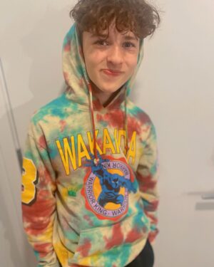 Jett Klyne Instagram - my mommy got me this hoodie, she the og 🔥 #marvel