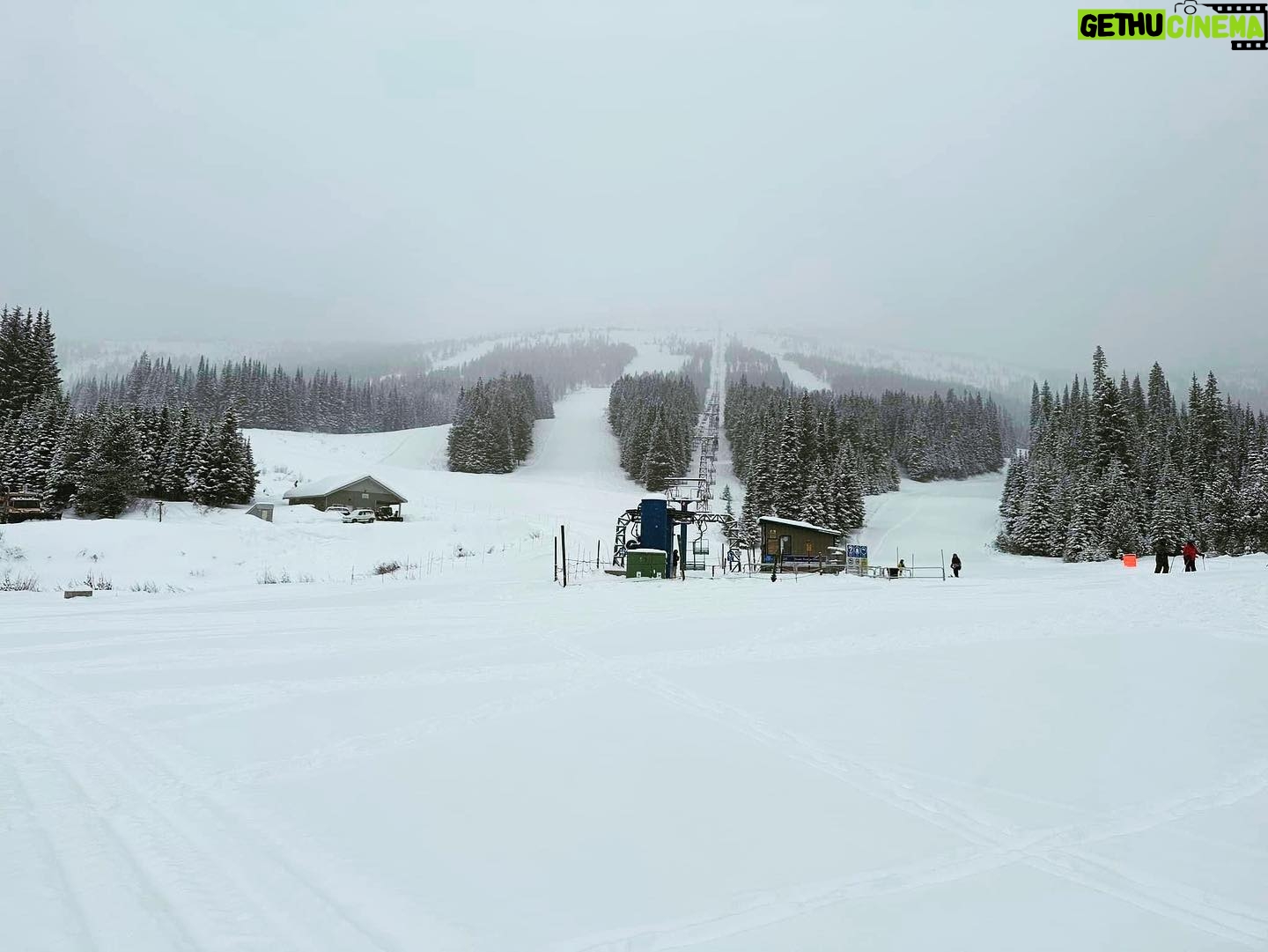 Jett Klyne - 5.5K Likes - 🏔 pow