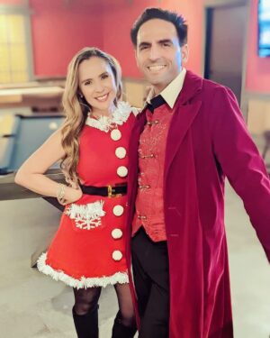 Jewels Jaselle Instagram - Wishing you a very Merry Christmas! May you enjoy this special time with those that mean the most! #merrychristmas #joytotheworld #silentnight #jolly #christmastime #love #enjoythelittlethings