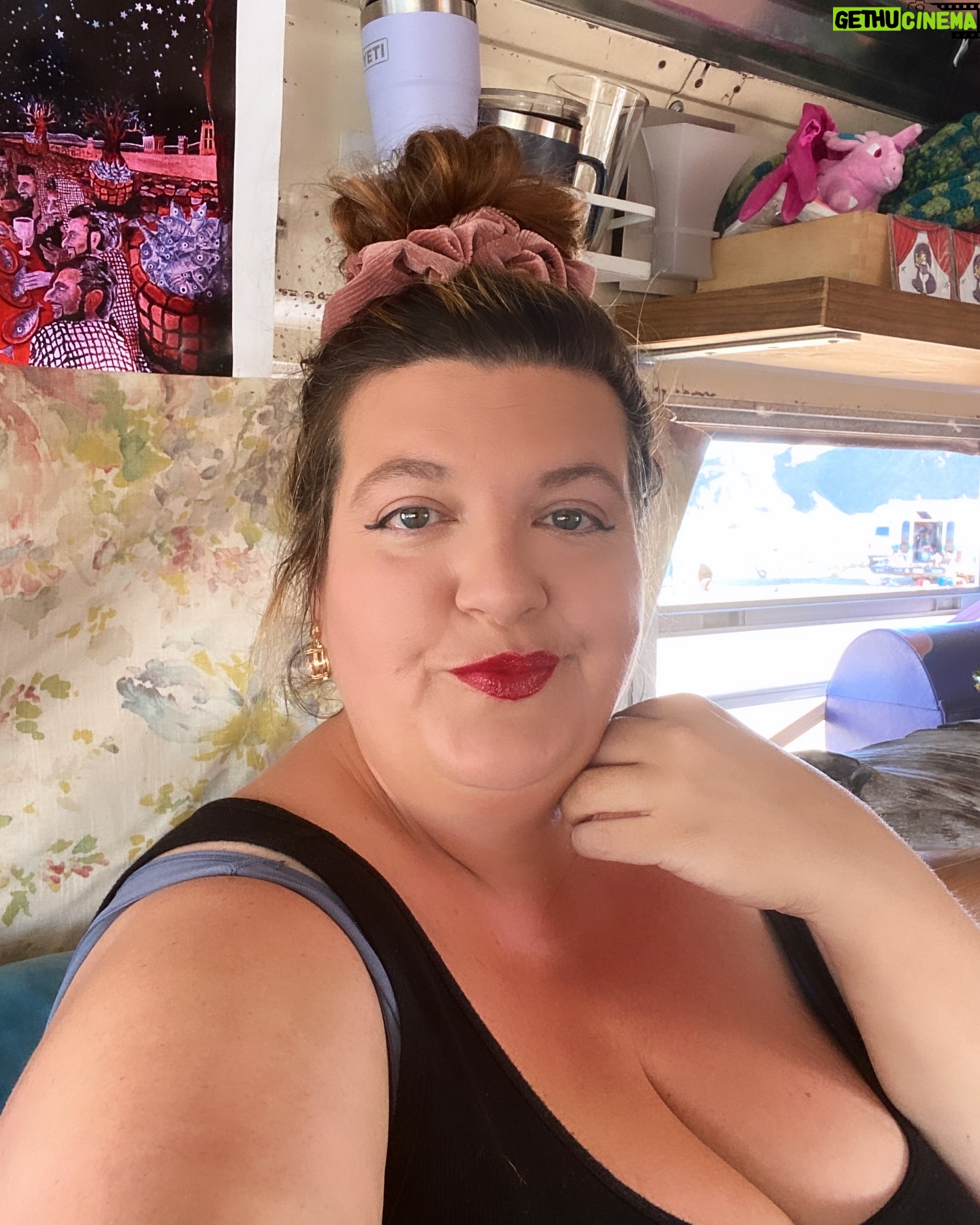 Jezebel Express - 334 Likes - Post class glow! If you missed our first session of Flirtinf with Burlesque, thereās still time to register: recordings of every class are offered so you can always catch up before next week! š