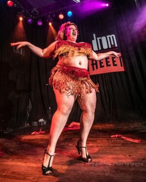 Jezebel Express Instagram - ✨CLASS STARTS IN AN HOUR!✨ You can register on my website and get the link immediately! And if you see this after Thursday night, don’t stress, gorgeous human… you can still hop in. All classes are recorded and uploaded, so you can always take our first class by recording and join us live next week if you want! You can also take alllll the classes recorded- I know it’s hard to get acheudles lined up. Anyway, this is your final warning! lincoln bio as walways 💋 Photo by @pixelvixenimaging