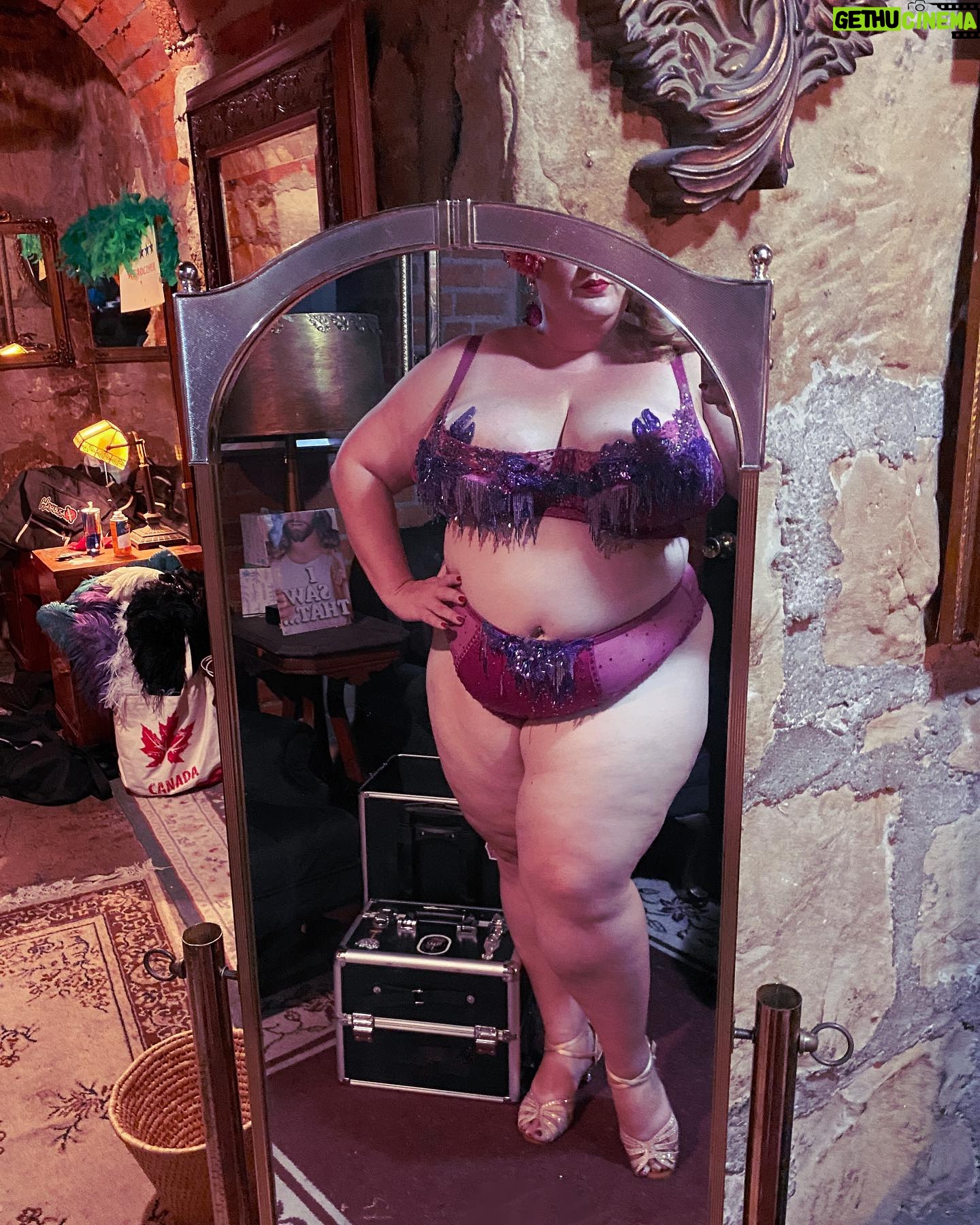 Jezebel Express - 463 Likes - Backstage at @laburlabee! I had an epic weekend in Colorado Springs- mor ephotoa forthcoming. THANK YOU EVERYONE for making me feel so gosh darn welcome, for signing up for my classes and for coming to cheer me on!
Iām back in Denver performing this Saturday night (announcement about where tomorrow, so stay tuned!!)