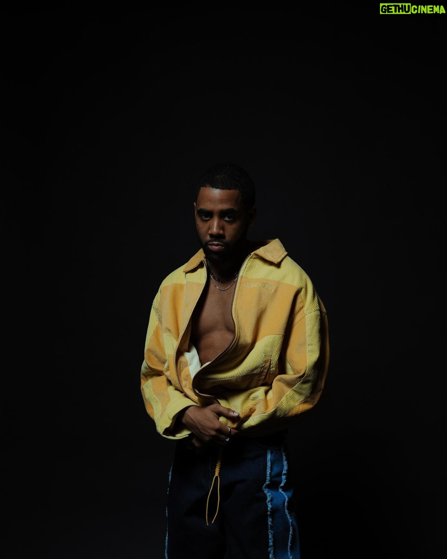 Jharrel Jerome - 12.3K Likes - ¿que lo que mami?