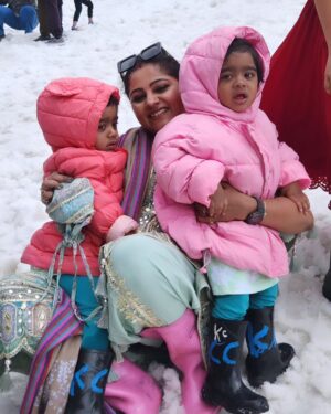 Jhilik Bhattacharjee Instagram - I asked the mountains ⛰️ for wifi & they gave me the better connection with each other 🤗😇❤️