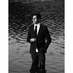 Jhona Burjack Instagram - Out of the classic… 
By @framesbyleo