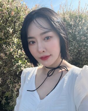 Ji Eun-seo Instagram - 오늘 너무너무 피곤해서
안 피곤해 보이는 사진으로다가 ^.~