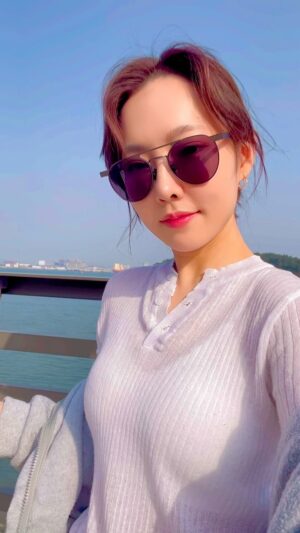 Ji Eun-seo Instagram - 낼모레면 요런 넉김 동영상 충전 가능
응 제주로 가족여행 떠나그등뇨 ✈️